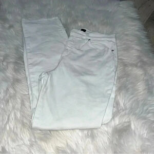 GLIRIA VANDERBILT WHITE JEANS